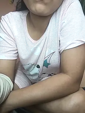 Curvy Sanaya online show from 3, 4, 2026