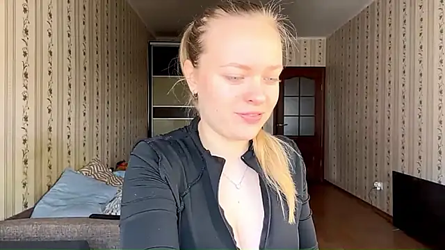 LolaZola online show from 29, 4, 2026