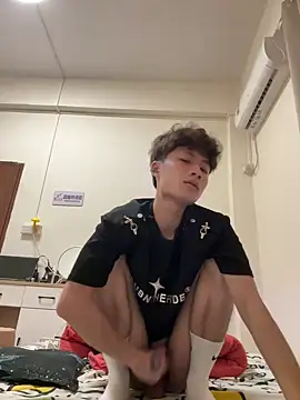 sexyboy-3525 online show from 3, 6, 2026