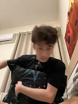 sexyboy-3525 online show from 2, 4, 2026