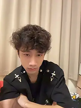 sexyboy-3525 online show from 17, 5, 2026