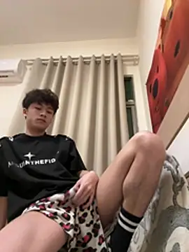 sexyboy-3525 online show from 24, 6, 2026