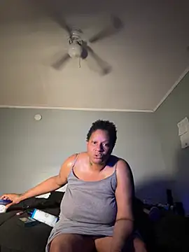 Sweetie8582 online show from 16, 4, 2026