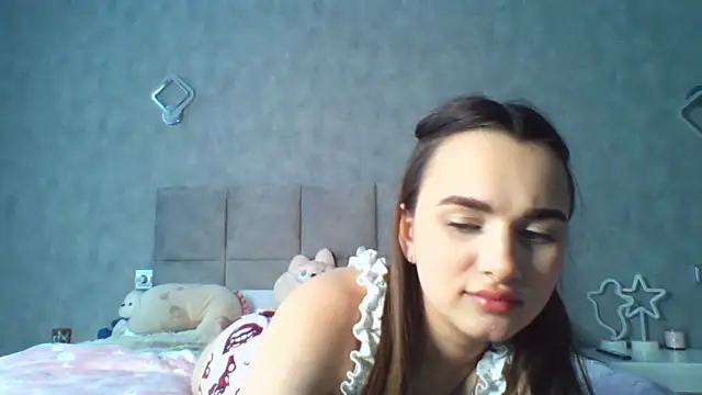 AlinaLuxxx online show from 7, 4, 2026