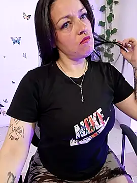 Isa bluee online show from 12, 4, 2026
