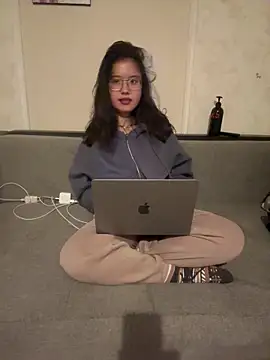 Z Milll online show from 11, 5, 2026