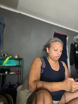 SHY QUINN online show from 3, 7, 2026