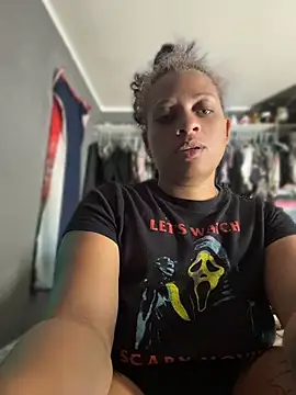SHY QUINN online show from 27, 6, 2026