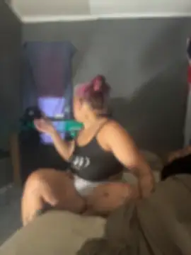 SHY QUINN online show from 31, 5, 2026