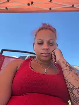 SHY QUINN online show from 22, 6, 2026