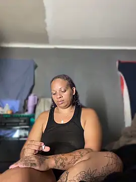 SHY QUINN online show from 16, 6, 2026