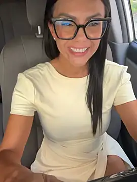 Snapshot of SofiParma chatting on 24, 6, 2026 SofiParma online show from 24, 6, 2026