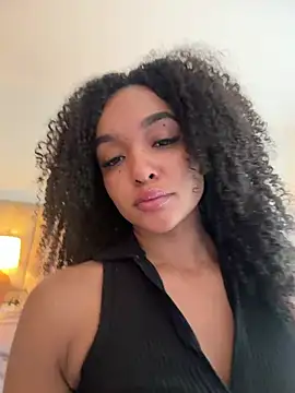 emmawilliamss01 online show from 9, 6, 2026