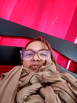 Snapshot of QUEEN_TABOO chatting on 2, 4, 2026 QUEEN TABOO online show from 2, 4, 2026