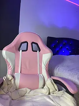 its Lia 1 online show from 7, 4, 2026