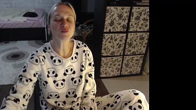 Snapshot of Sweet_hot_shrmp chatting on 18, 7, 2026 Sweet hot shrmp online show from 18, 7, 2026