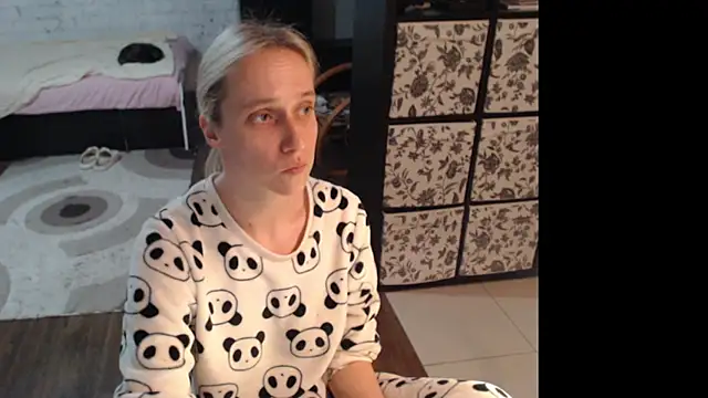 Snapshot of Sweet_hot_shrmp chatting on 23, 6, 2026 Sweet hot shrmp online show from 23, 6, 2026