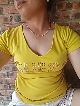 Snapshot of cat-kat chatting on 15, 7, 2026 cat-kat online show from 15, 7, 2026