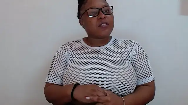 xxZoeyx online show from 8, 3, 2025