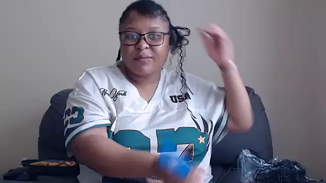 xxZoeyx online show from 4, 11, 2025