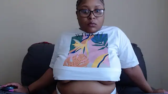 xxZoeyx online show from 8, 10, 2025