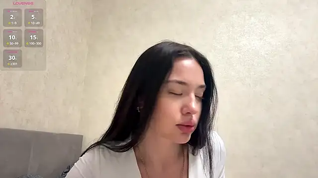 LilyVirelle online show from 14, 5, 2026