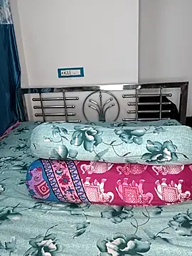 Snapshot of CamGirl_Neha chatting on 6, 5, 2026 CamGirl Neha online show from 6, 5, 2026