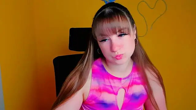 Snapshot of Tiffani_Angel chatting on 19, 5, 2026 Tiffani Angel online show from 19, 5, 2026