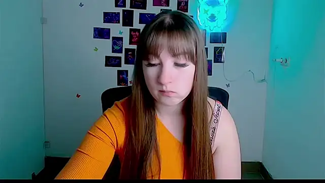 Snapshot of Tiffani_Angel chatting on 5, 5, 2026 Tiffani Angel online show from 5, 5, 2026