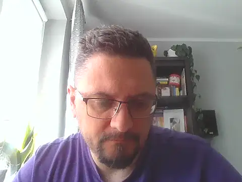 19cmSlave online show from 19, 5, 2026