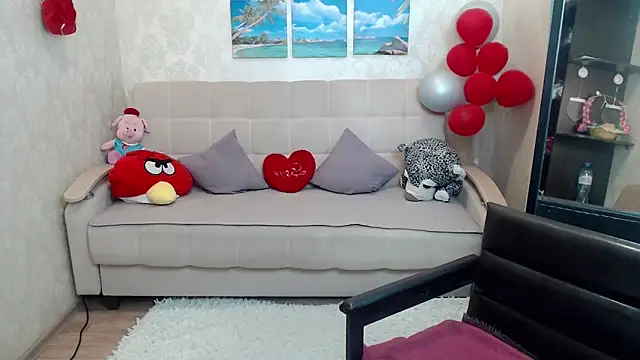 QUEEN02030 online show from 13, 4, 2026