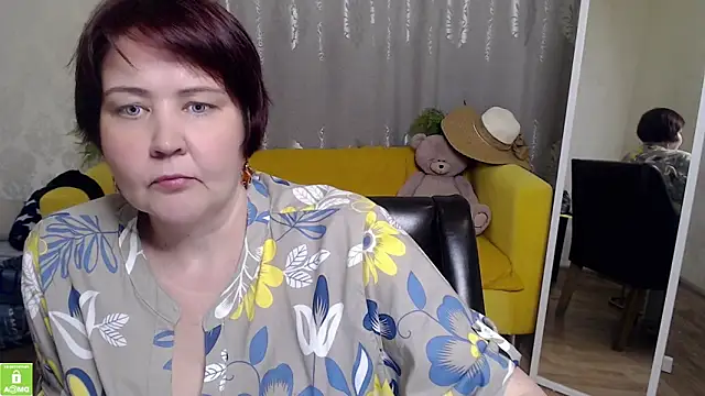 Snapshot of QUEEN02030 chatting on 8, 6, 2026 QUEEN02030 online show from 8, 6, 2026