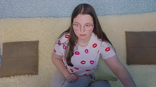 SofiDreamm online show from 7, 4, 2026