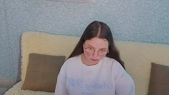 SofiDreamm online show from 4, 4, 2026