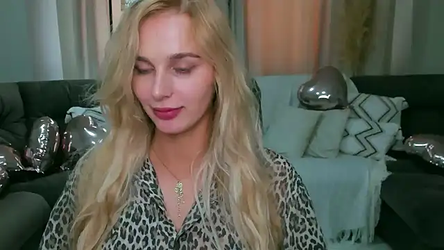 blonde  flirt online show from 1, 4, 2026