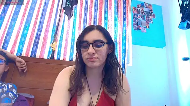 Ellaa honey online show from 4, 6, 2026