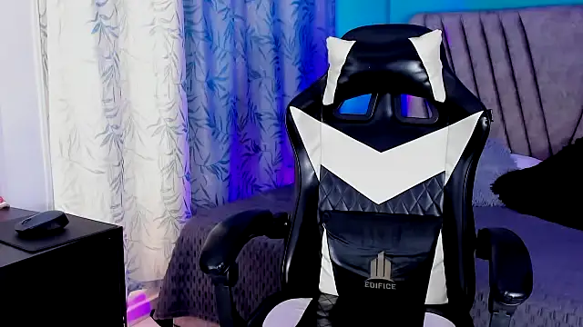 Snapshot of KathalinaRivas chatting on 13, 5, 2026 KathalinaRivas online show from 13, 5, 2026
