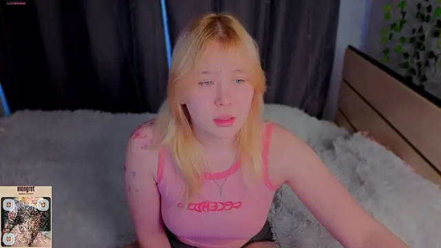 unburnedgirl online show from 18, 5, 2026