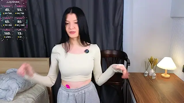 JazminLantey online show from 6, 4, 2026