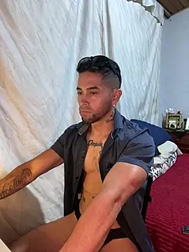 Snapshot of Sexmuscle17 chatting on 1, 7, 2026 Sexmuscle17 online show from 1, 7, 2026