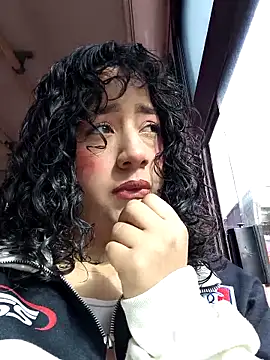 bella swwan  online show from 5, 4, 2026