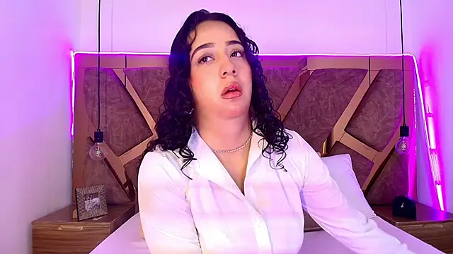 bella swwan  online show from 17, 6, 2026