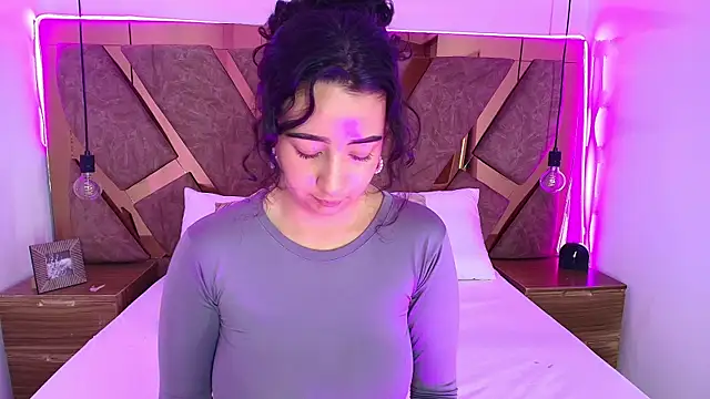 bella swwan  online show from 5, 7, 2026