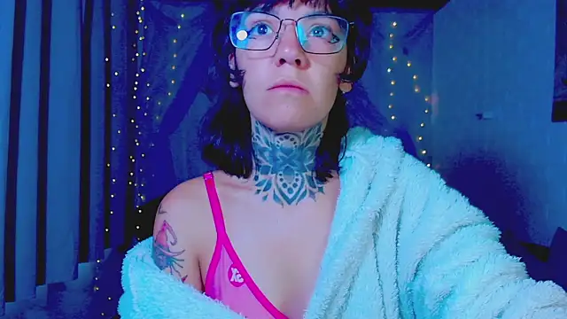 LannieGonzales online show from 10, 4, 2026