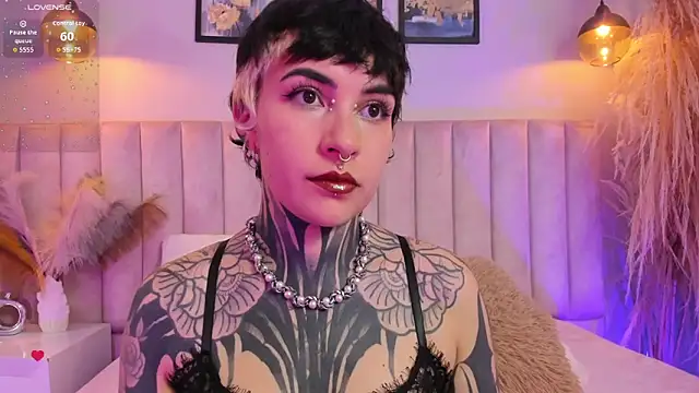 Luana fiore online show from 15, 5, 2026