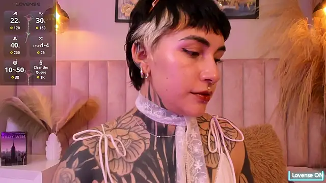 Luana fiore online show from 14, 4, 2026