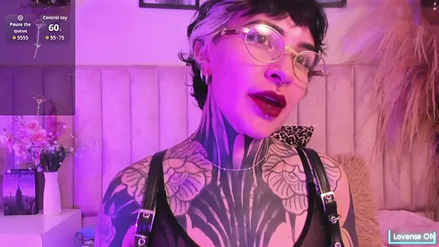 Luana fiore online show from 12, 4, 2026