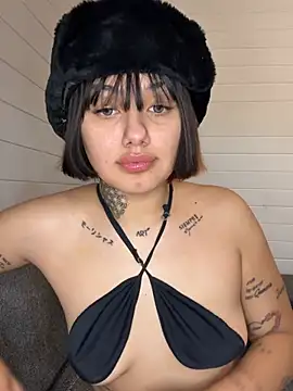 Abrildqquino online show from 20, 6, 2026