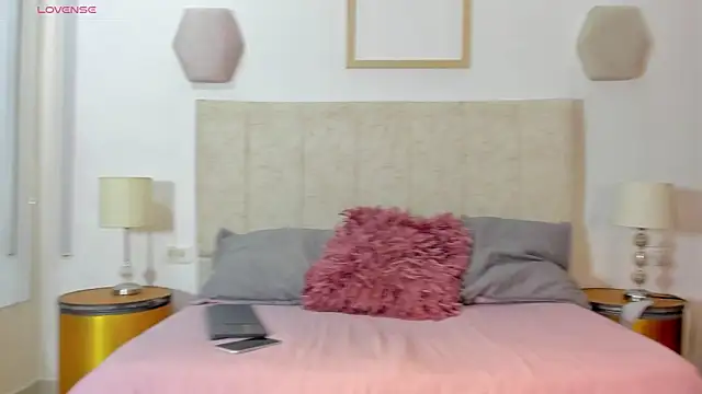  blowsex  online show from 7, 4, 2026