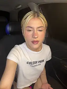Lia fire online show from 6, 5, 2026
